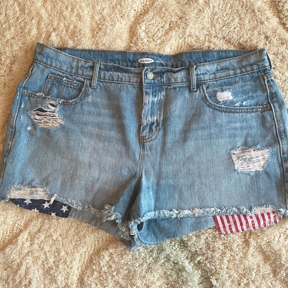 Old Navy Boyfriend Patriotic Denim Shorts - Picture 1 of 9
